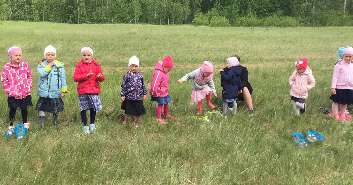 Kinder lernen spielerisch Plautdietsch. ©Katharina Liebert