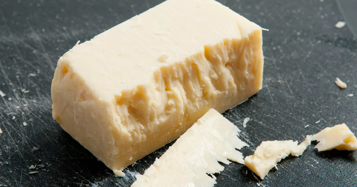 Ein Block Cheddar-Käse, ähnlich dem Queso Menonita. ©Envato